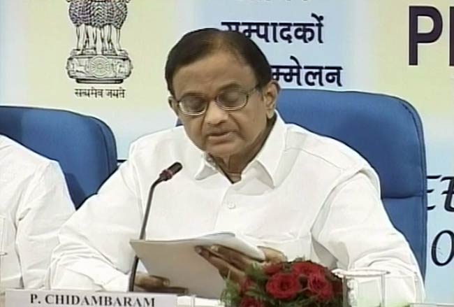 08 अक्टूबर 2012: तस्वीरों में दिनभर की बड़ी खबरें | पढ़ें