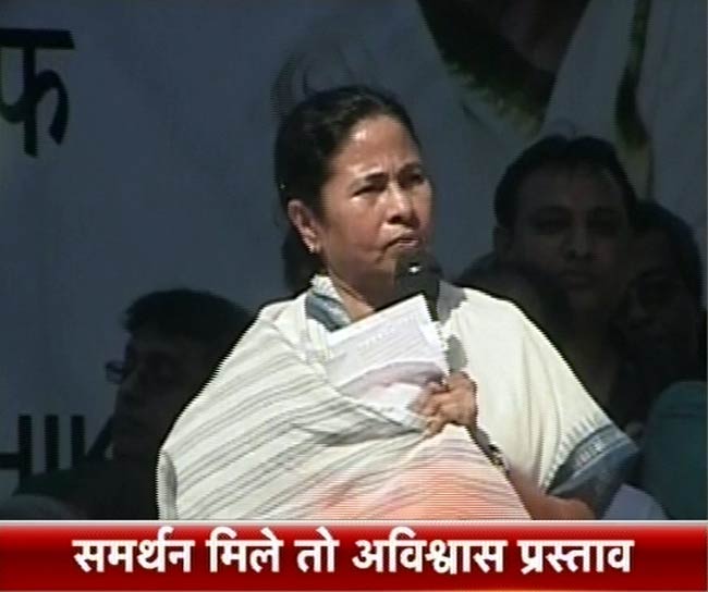 तस्वीरों में 01 अक्‍टूबर 2012 की बड़ी खबरें | पढ़ें