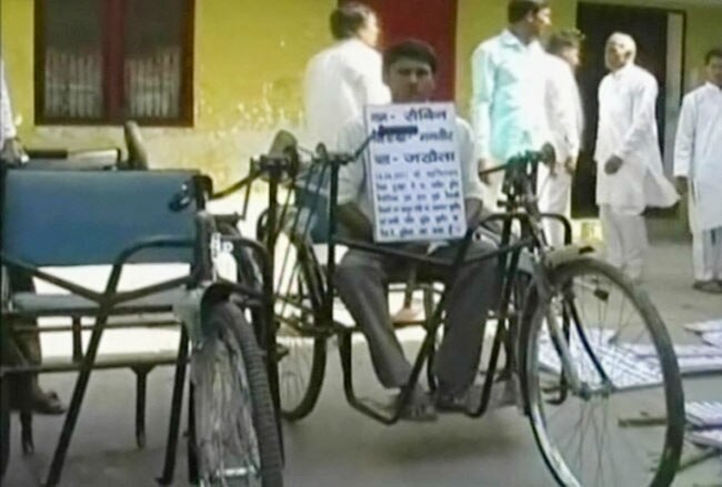 15 अक्टूबर 2012: तस्वीरों में दिनभर की बड़ी खबरें | पढ़ें