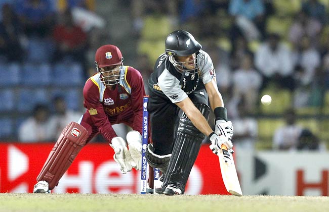 तस्वीरों में 01 अक्‍टूबर 2012 की बड़ी खबरें | पढ़ें