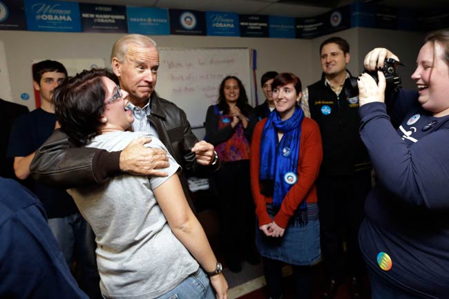 तूफान ने रोका ओबामा, रोमनी का चुनावी अभियान