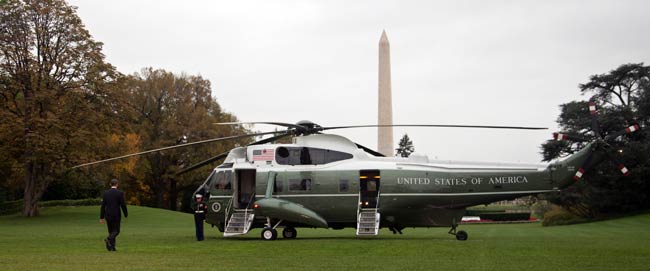 तूफान ने रोका ओबामा, रोमनी का चुनावी अभियान