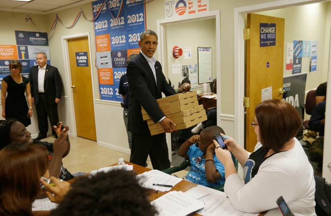 तूफान ने रोका ओबामा, रोमनी का चुनावी अभियान
