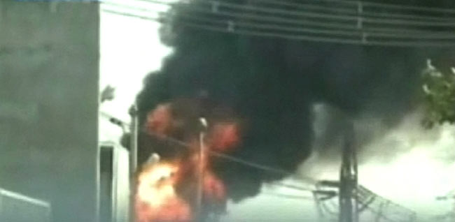 देश के तीन जगहों में आग की घटनाएं