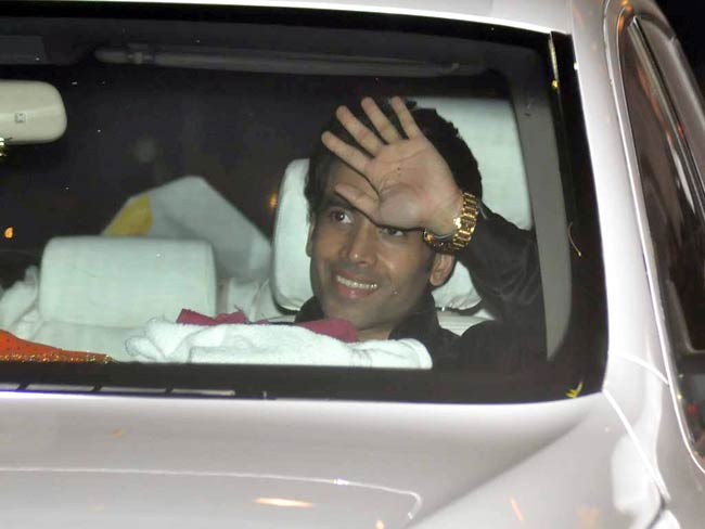 सैफ-करीना की पार्टी में सितारे... | शादी का एलबम