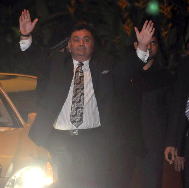 सैफ-करीना की पार्टी में सितारे... | शादी का एलबम