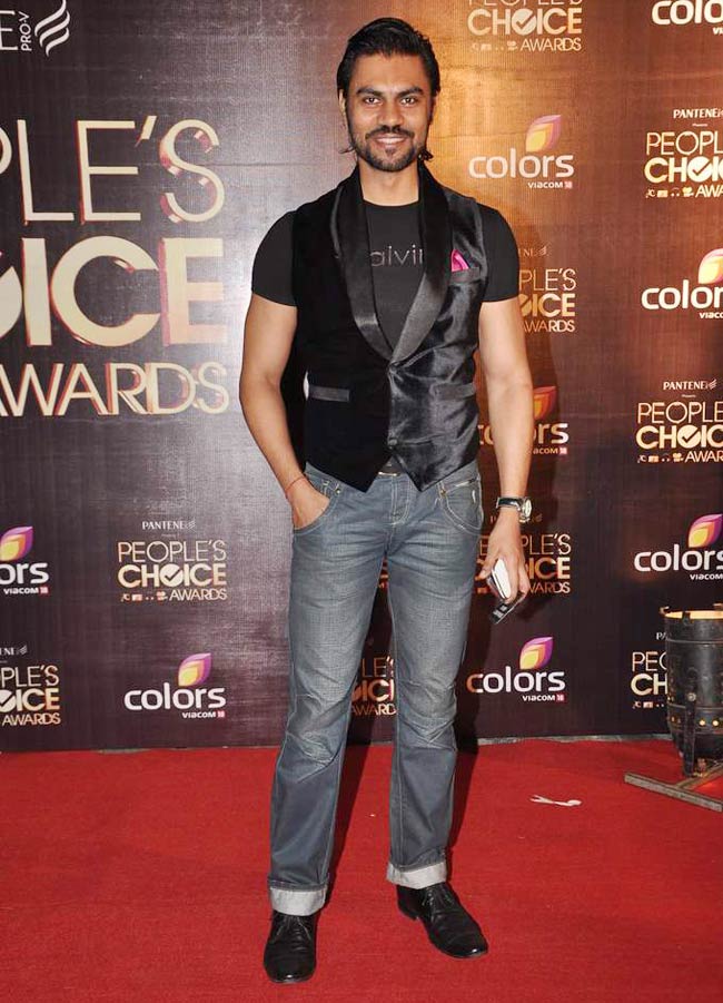 पीपुल्‍स च्‍वाइस अवार्ड में सितारों का मेला | ग्लैमर का तड़का