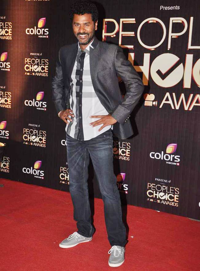 पीपुल्‍स च्‍वाइस अवार्ड में सितारों का मेला | ग्लैमर का तड़का