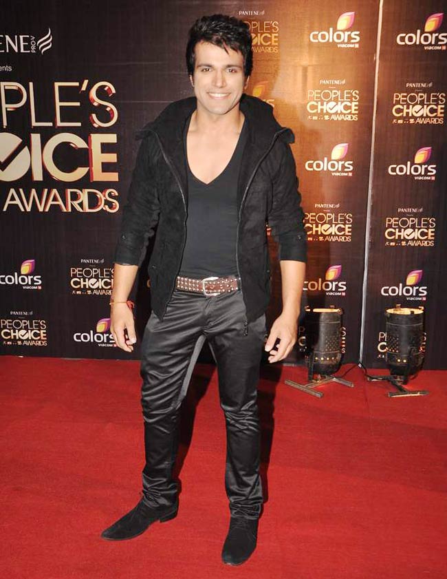 पीपुल्‍स च्‍वाइस अवार्ड में सितारों का मेला | ग्लैमर का तड़का