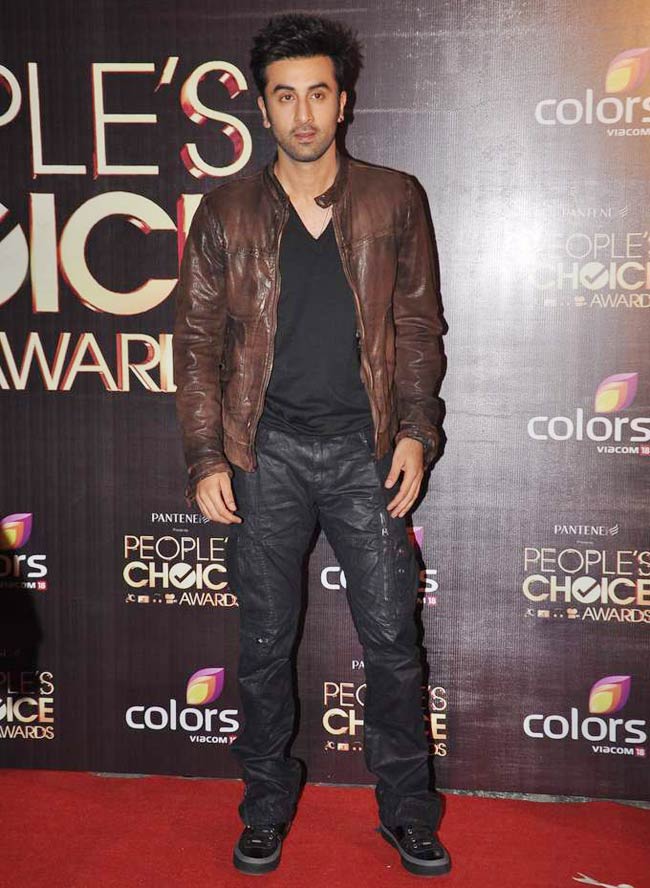 पीपुल्‍स च्‍वाइस अवार्ड में सितारों का मेला | ग्लैमर का तड़का