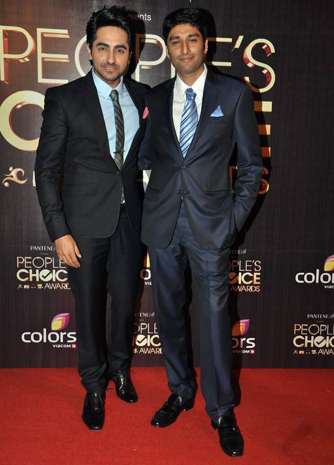 पीपुल्‍स च्‍वाइस अवार्ड में सितारों का मेला | ग्लैमर का तड़का