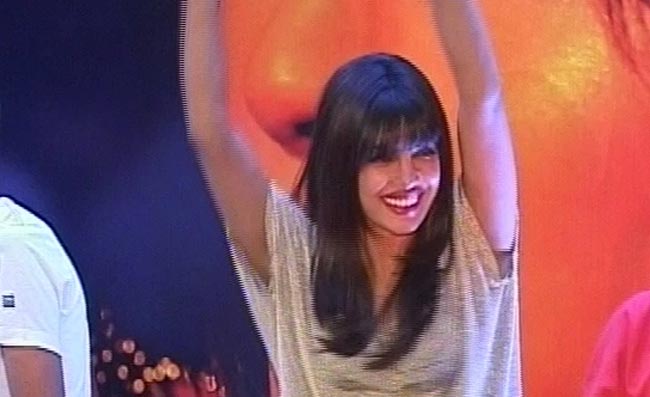 26 अक्टूबर 2012: तस्वीरों में दिनभर की बड़ी खबरें | पढ़ें