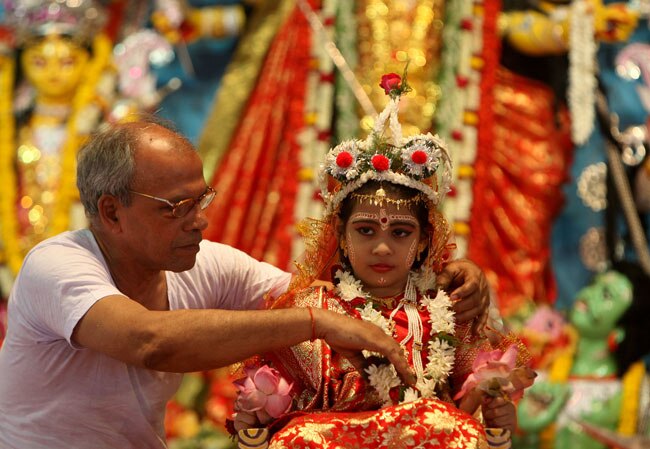 दुर्गा पूजा रंग में रंगा पूरा देश | चलो बुलावा आया है