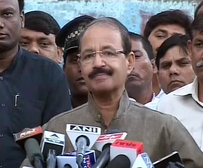 09 अक्टूबर 2012: तस्वीरों में दिनभर की बड़ी खबरें | पढ़ें