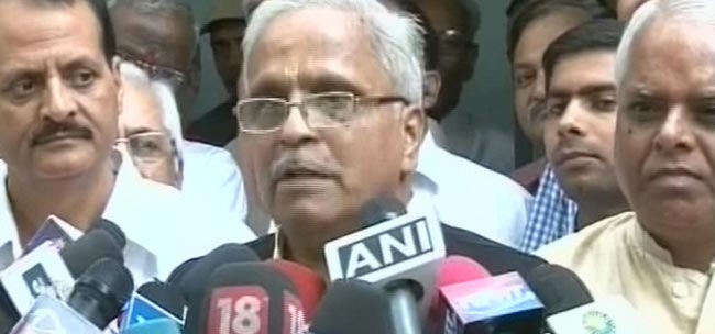 27 अक्टूबर 2012: तस्वीरों में दिनभर की बड़ी खबरें