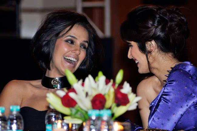 फिल्‍म 'रश' का म्‍यूजिक लॉन्‍च | स्टाइलिश हसीनाएं