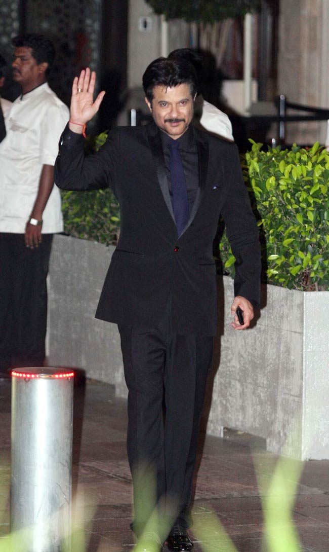 सैफ-करीना की पार्टी में सितारे... | शादी का एलबम