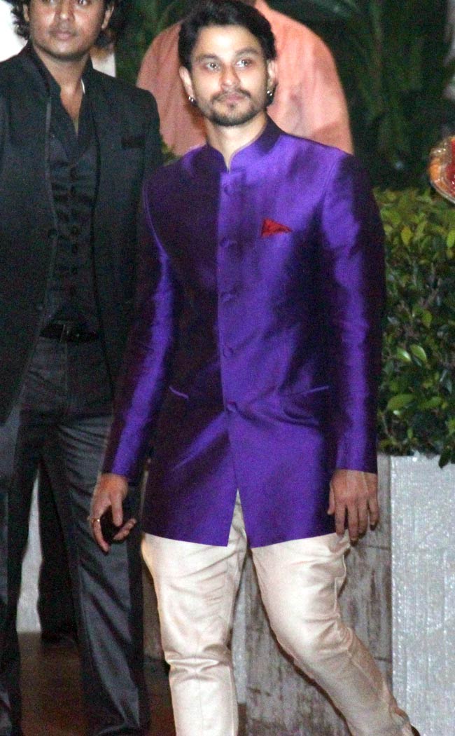 सैफ-करीना की पार्टी में सितारे... | शादी का एलबम