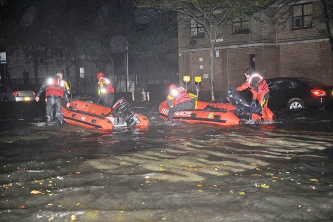 अमेरिका में सैंडी तूफान का कहर | चुनाव अभियान पर ब्रेक