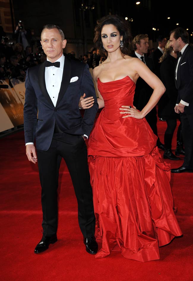 बॉन्ड की फिल्म 'स्काईफाल' का वर्ल्ड प्रीमियर | बॉन्‍ड गर्ल टोनिया