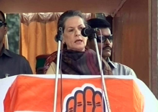 तस्वीरों में 22 अक्टूबर 2012 की बड़ी खबरें