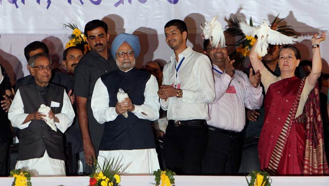 24 अक्टूबर 2012: तस्वीरों में दिनभर की बड़ी खबरें