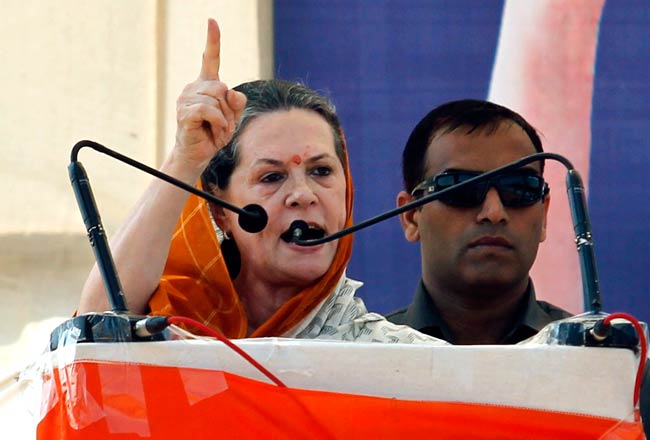 09 अक्टूबर 2012: तस्वीरों में दिनभर की बड़ी खबरें | पढ़ें