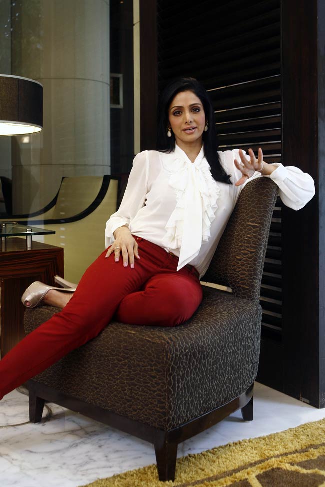 'इंग्लिश विंग्लिश' के प्रमोशन में जुटीं श्रीदेवी | फर्स्ट लुक