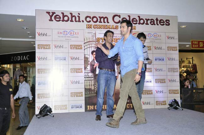 फिल्‍म 'स्‍टूडेंट ऑफ द ईयर' का प्रमोशन | फर्स्ट लुक