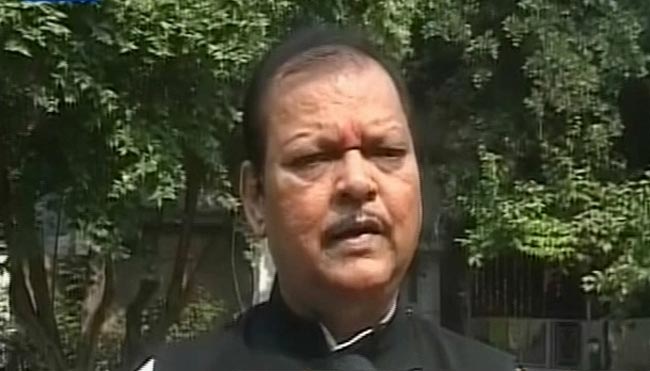 कैबिनेट फेरबदल से पहले ही कई मंत्रियों की छुट्टी