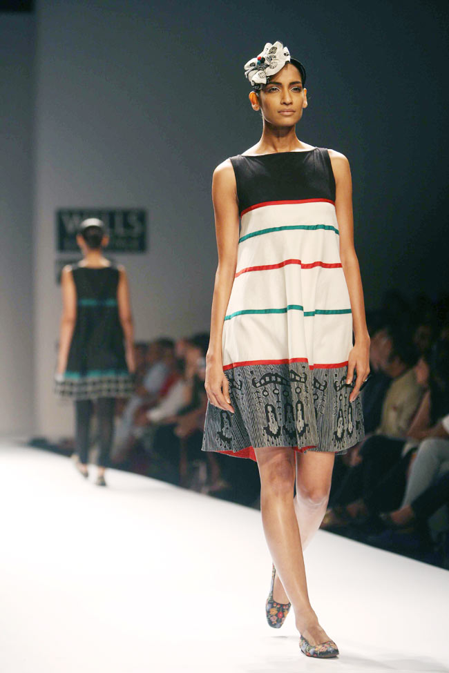 विल्स फैशन वीक के पहले दिन हसीनाओं का जलवा | हिट जोड़ी