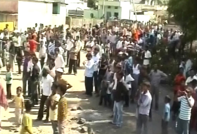 देश के तीन जगहों में आग की घटनाएं