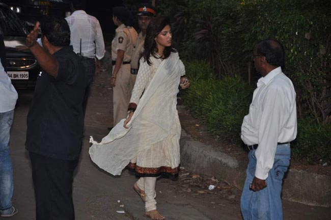 यश चोपड़ा के चौथे पर पहुंचे बॉलीवुड सितारे | 'जब तक है जान'