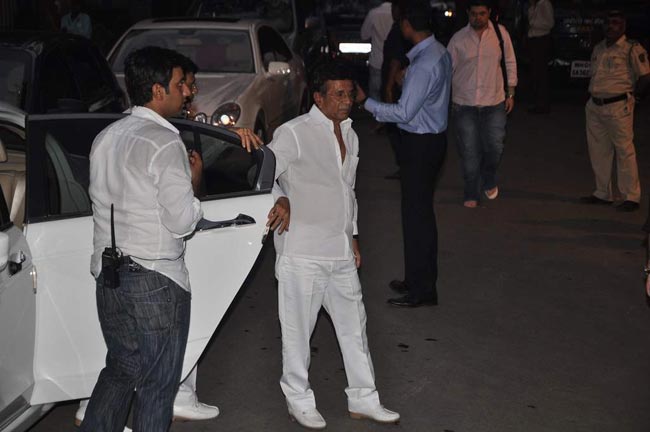 यश चोपड़ा के चौथे पर पहुंचे बॉलीवुड सितारे | 'जब तक है जान'