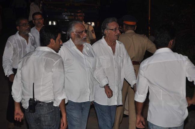 यश चोपड़ा के चौथे पर पहुंचे बॉलीवुड सितारे | 'जब तक है जान'