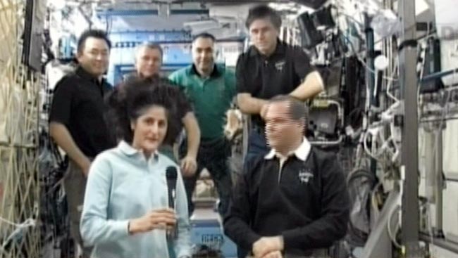 तस्‍वीरों में बीते सप्‍ताह की बहुचर्चित खबरें...