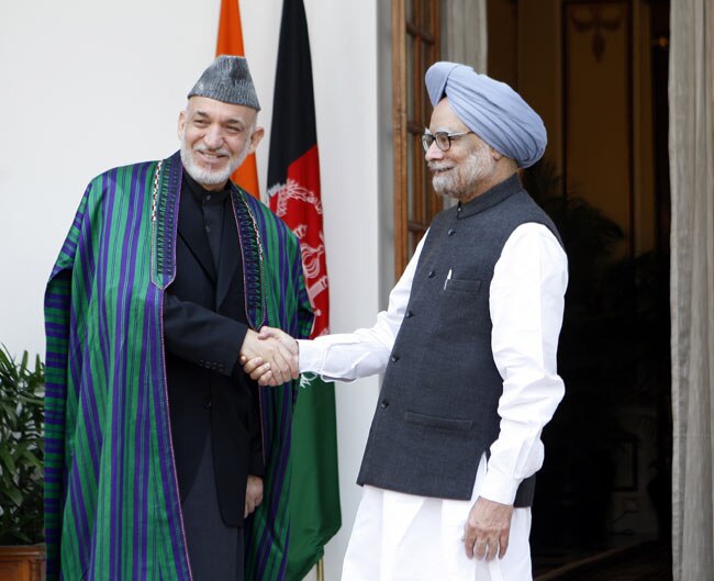 प्रधानमंत्री मनमोहन से मिले अफगानिस्तान के राष्ट्रपति हामिद करजई