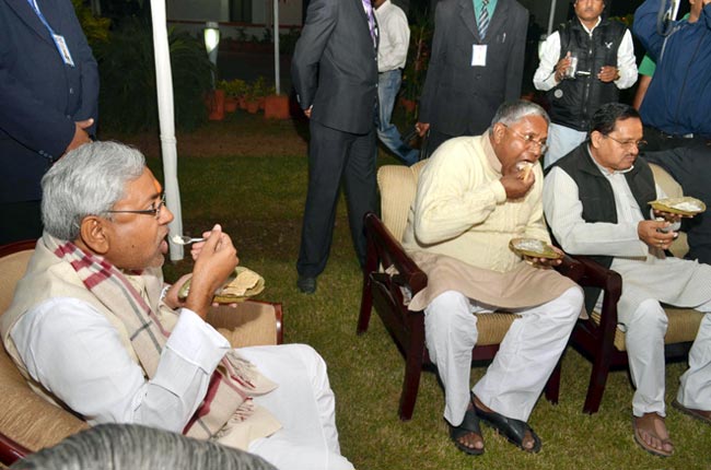 देशभर में छठ पूजा की धूम | छठ पूजा पर हादसा