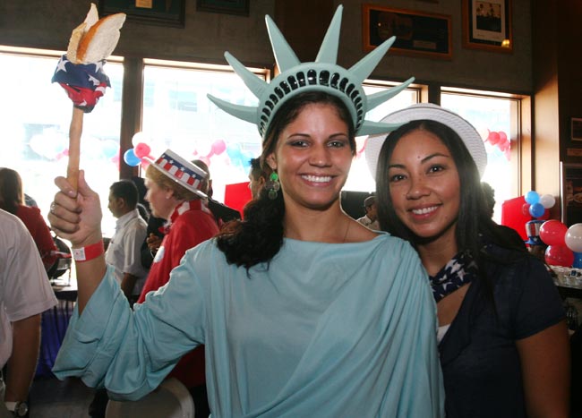 ह्वाइट हाउस की रेस में बराक ओबामा जीते | जीते ओबामा