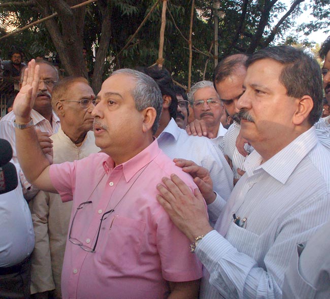 बाल ठाकरे का निधन, शोकाकुल हुआ पूरा देश