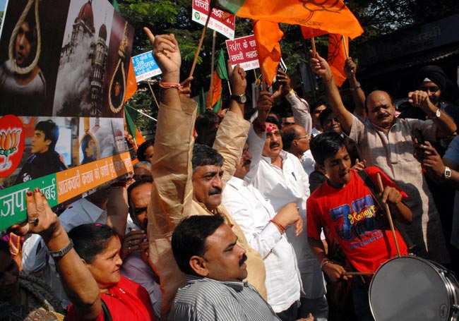 कसाब को फांसीः देशभर में मना जश्न | कसाब को फांसी