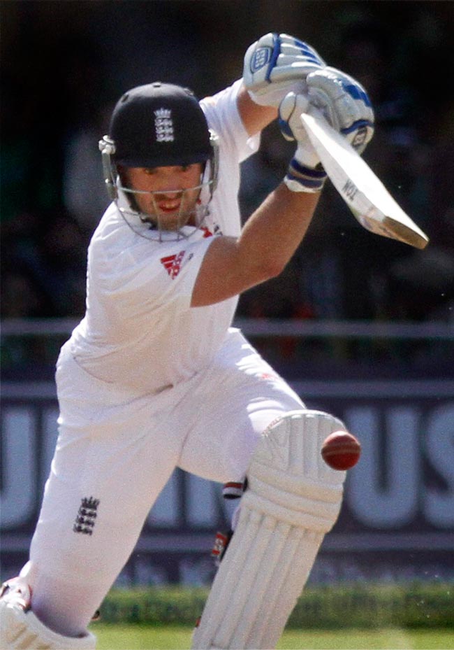 पहले टेस्‍ट में भारत ने इंग्‍लैंड को 9 विकेट से रौंदा