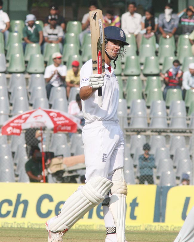 मुंबई टेस्टः कुक-पीटरसन के नाम रहा दूसरा दिन