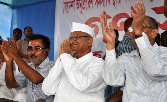 भ्रष्‍टाचार के खिलाफ अलख जगाने असम पहुंचे अन्‍ना | दिल में अन्ना