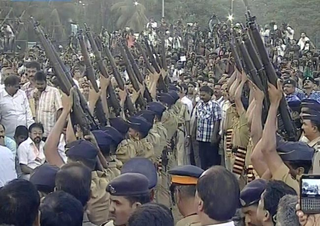 पंचतत्व में विलीन हुए बालासाहेब ठाकरे  | अंतिम यात्रा