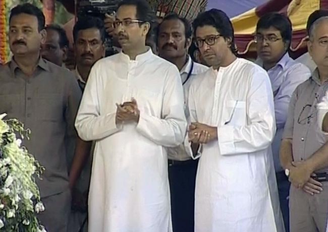 पंचतत्व में विलीन हुए बालासाहेब ठाकरे  | अंतिम यात्रा