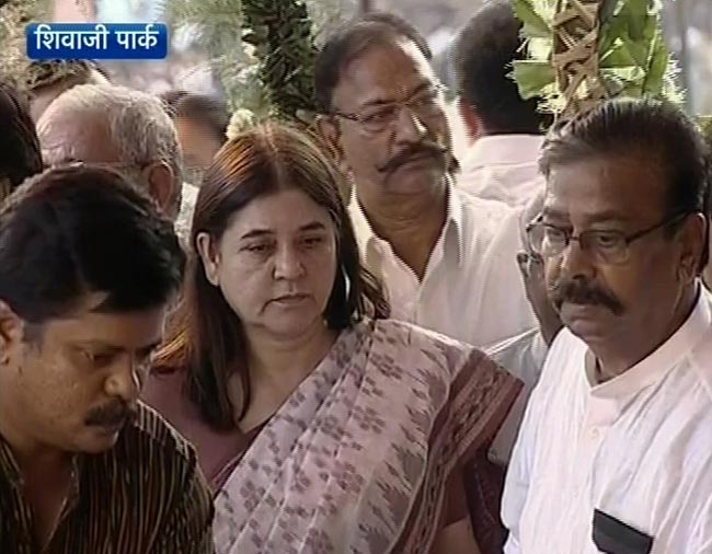 पंचतत्व में विलीन हुए बालासाहेब ठाकरे  | अंतिम यात्रा