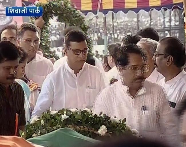 पंचतत्व में विलीन हुए बालासाहेब ठाकरे  | अंतिम यात्रा