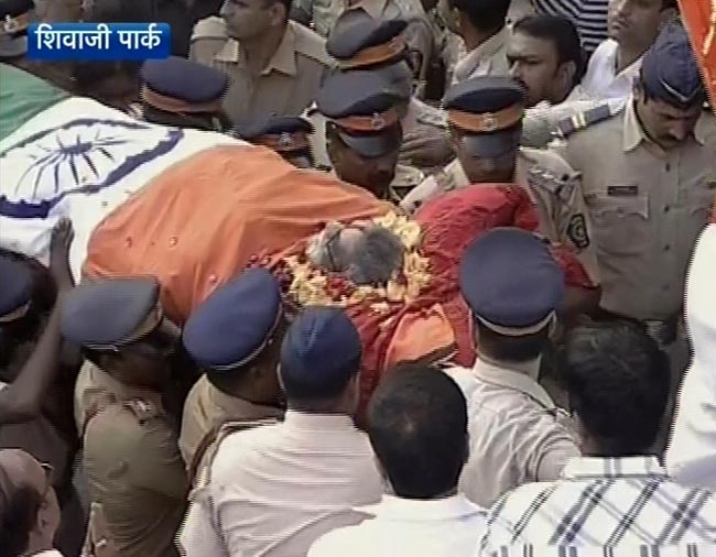 बाला साहेब ठाकरे की अंतिम यात्रा | नहीं रहे बाला साहेब