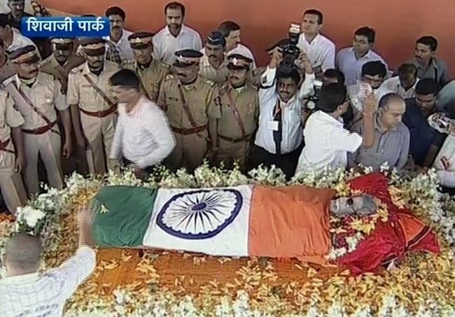 बाला साहेब ठाकरे की अंतिम यात्रा | नहीं रहे बाला साहेब